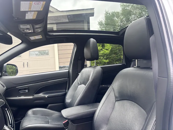 2023 Mitsubishi RVR GT Image