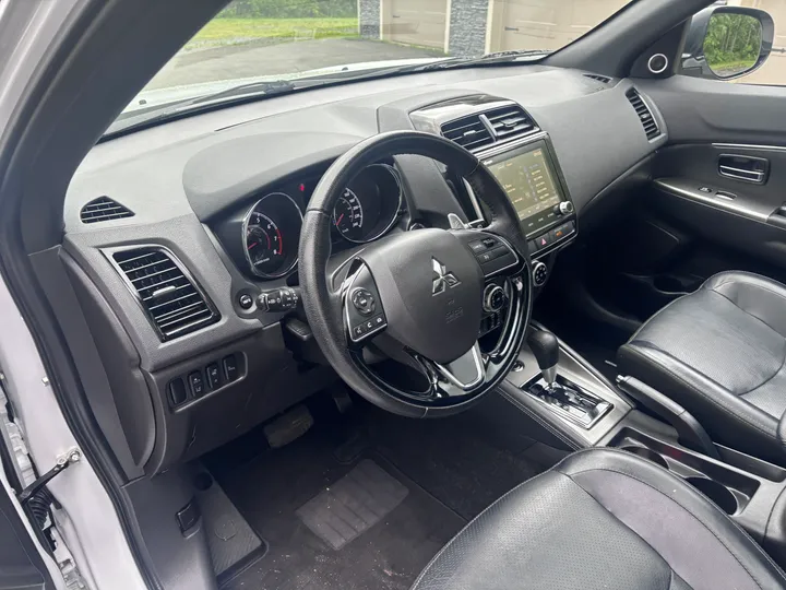 2023 Mitsubishi RVR GT Image