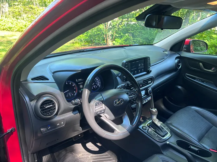 2021 Hyundai Kona Luxury  Image