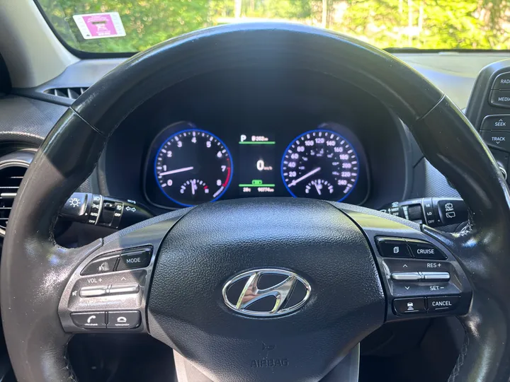 2021 Hyundai Kona Luxury  Image