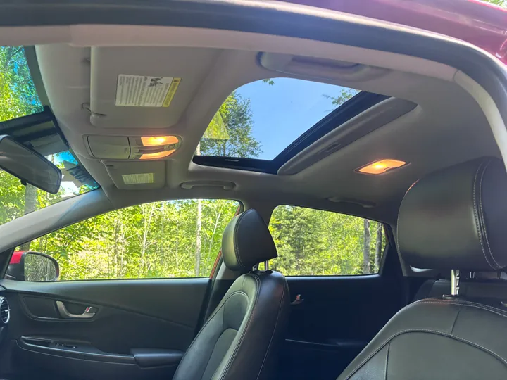 2021 Hyundai Kona Luxury  Image