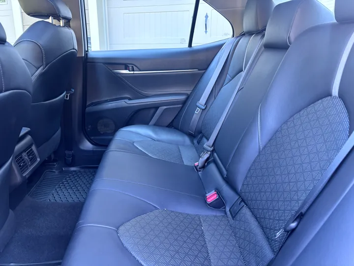 2018 Toyota Camry XSE Image