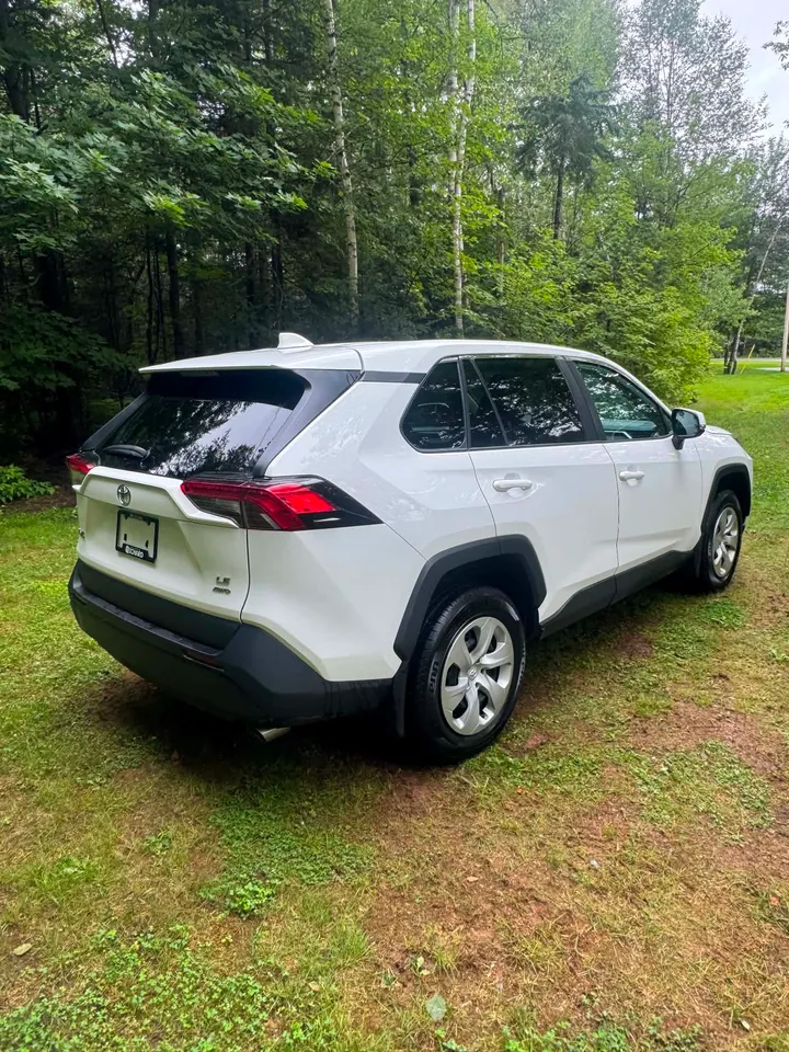 2023 Toyota Rav 4 LE Image