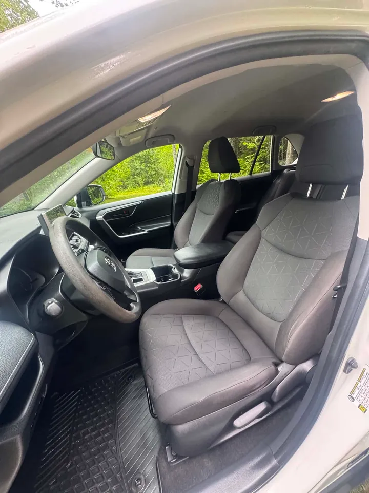 2023 Toyota Rav 4 LE Image