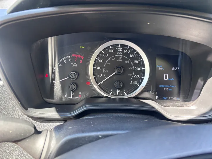 2021 Toyota Corolla LE Image