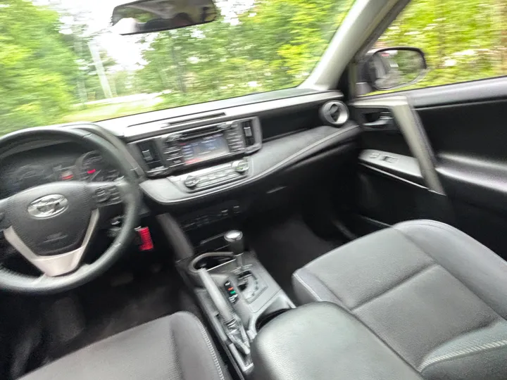 2016 Toyota Rav 4 XLE Image