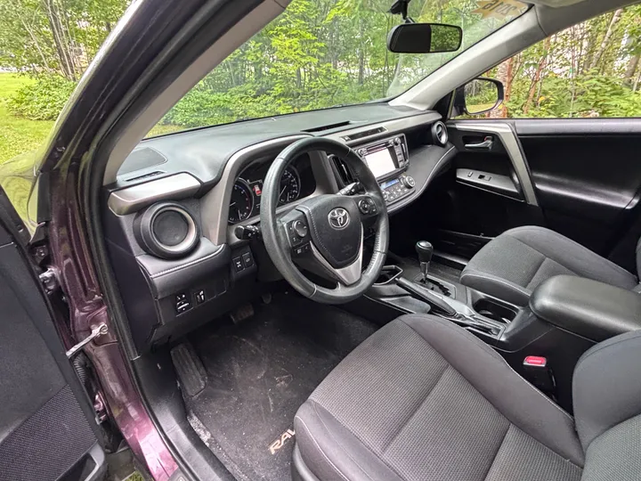 2016 Toyota Rav 4 XLE Image