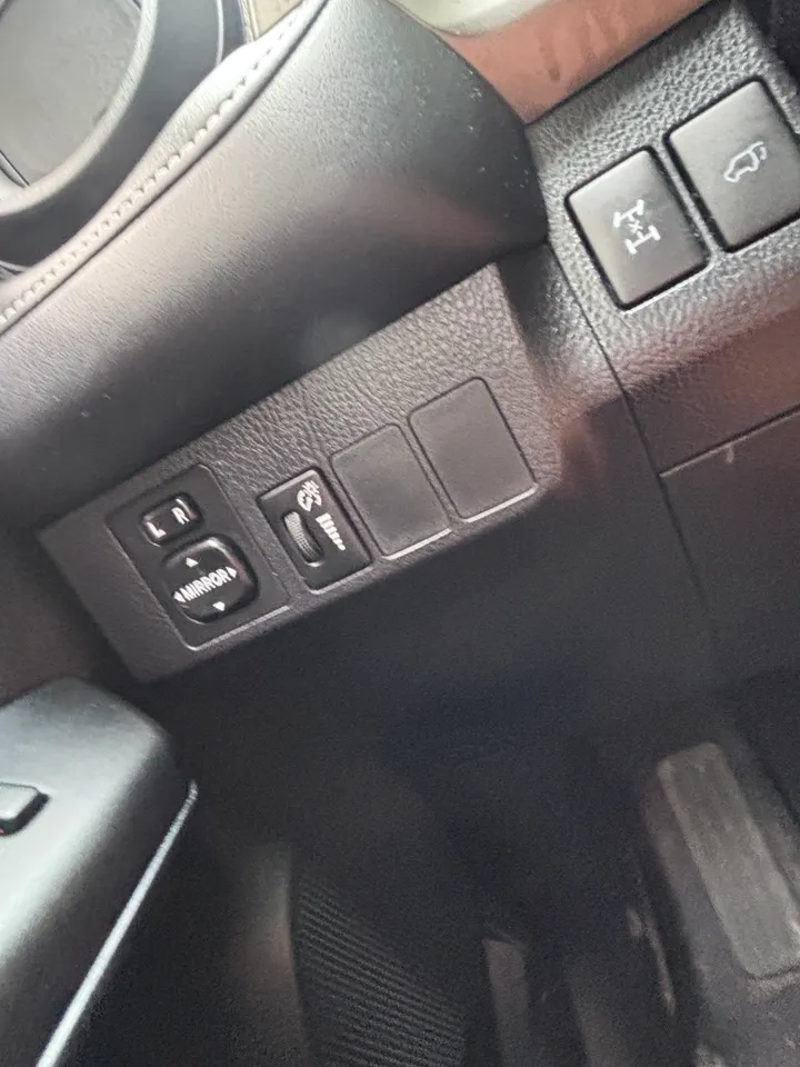 2016 Toyota Rav 4 XLE Image
