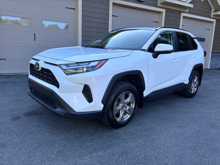 2022 Toyota Rav 4 XLE Image