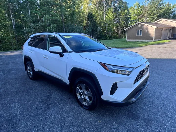2022 Toyota Rav 4 XLE Image