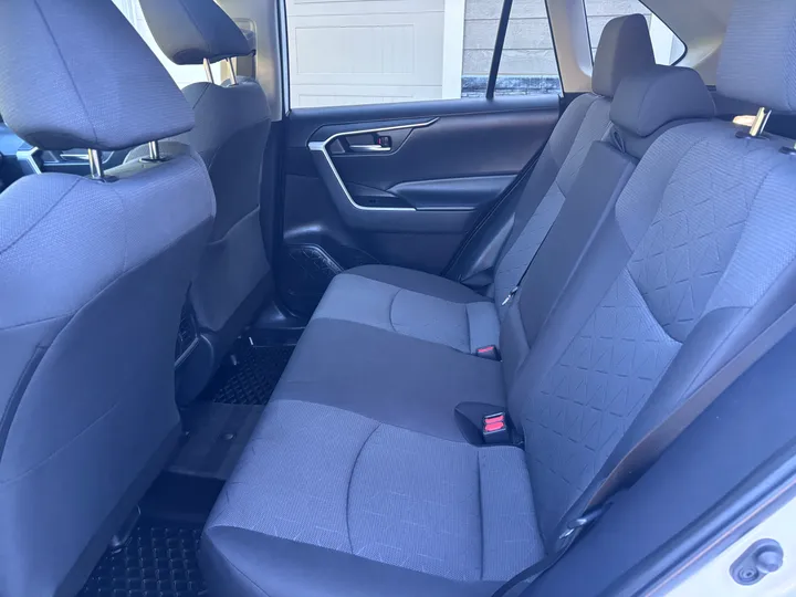 2022 Toyota Rav 4 XLE Image