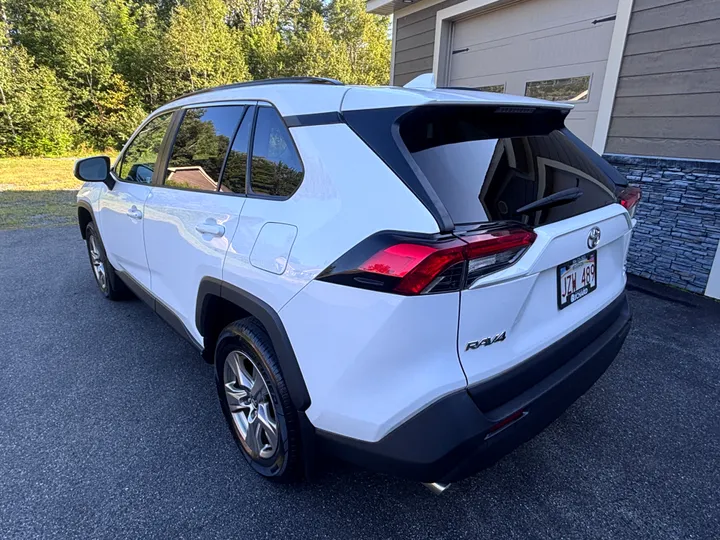 2022 Toyota Rav 4 XLE Image