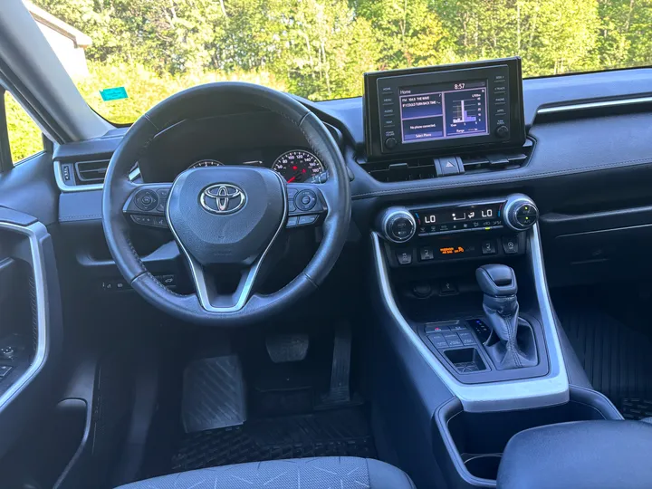 2022 Toyota Rav 4 XLE Image