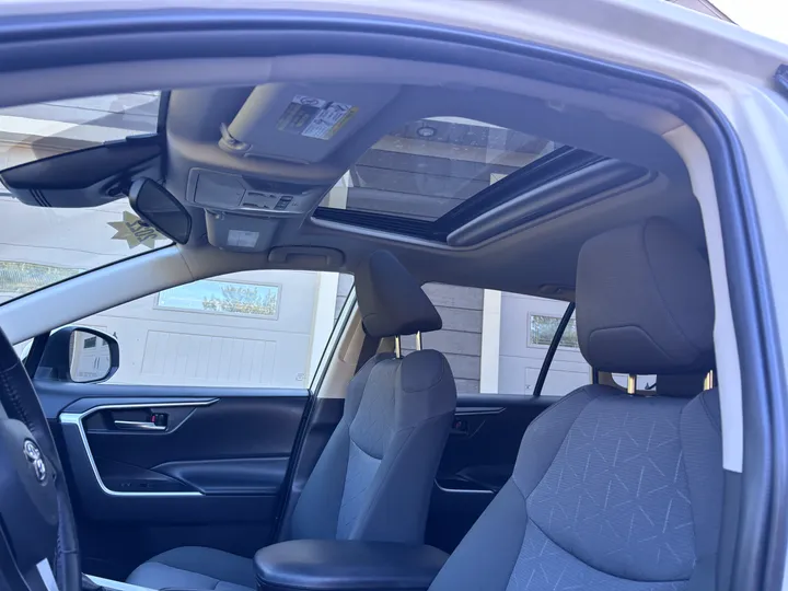 2022 Toyota Rav 4 XLE Image