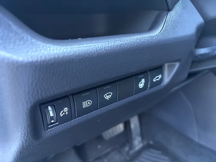 2022 Toyota Rav 4 XLE Image