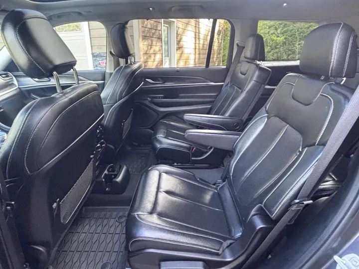 2024 Jeep Grand Cherokee L Limited Image