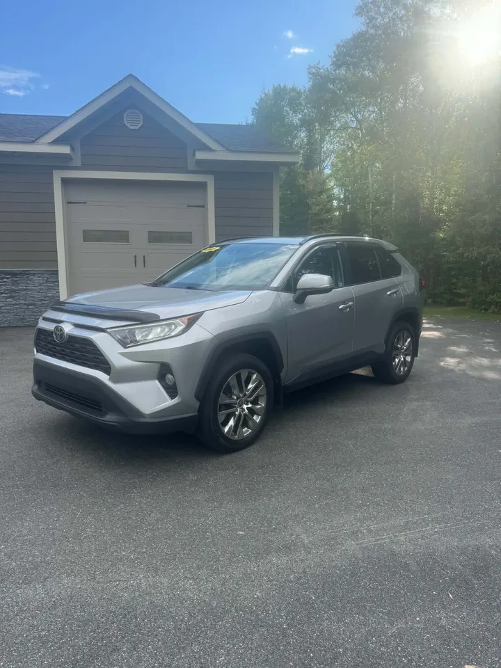 2021 Toyota Rav 4 XLE Image