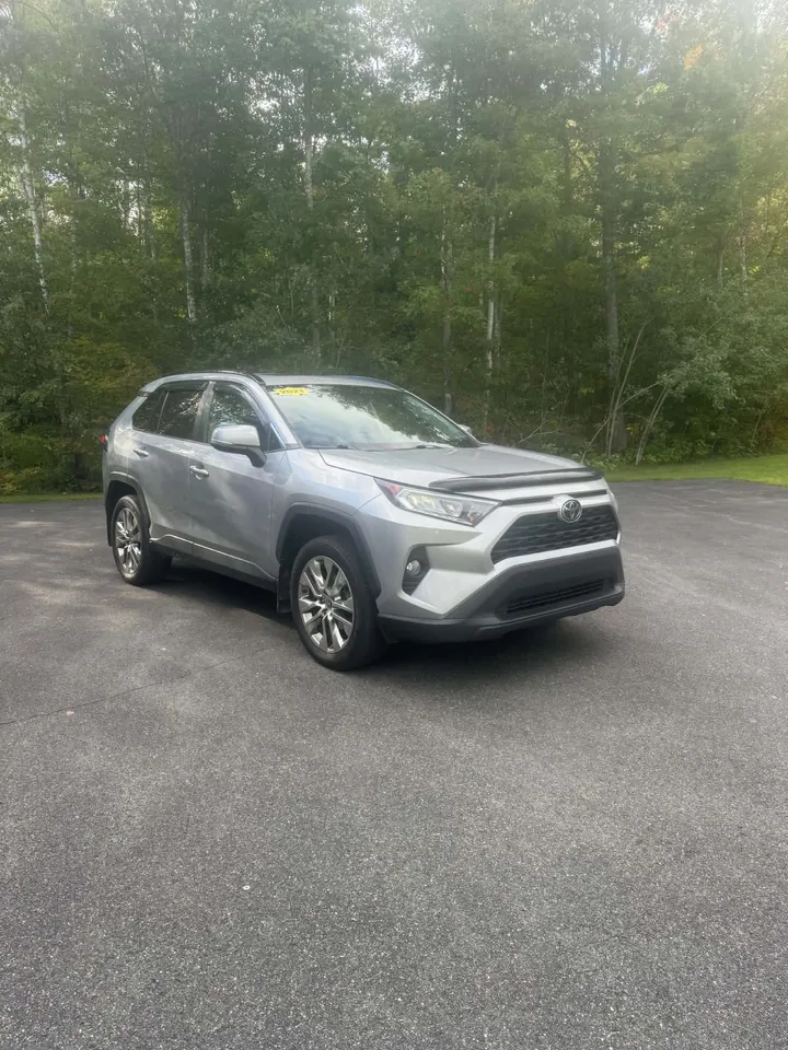 2021 Toyota Rav 4 XLE Image