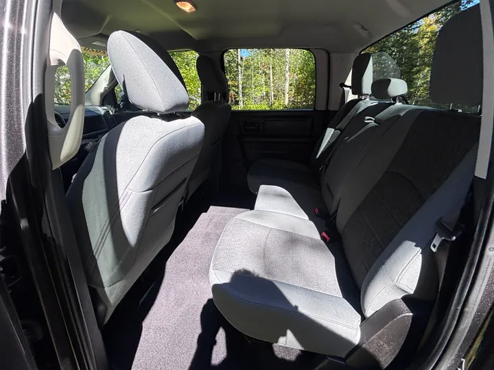 2022 Toyota Corolla LE Image