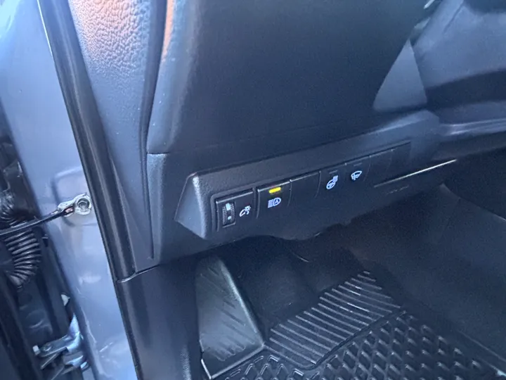 2022 Toyota Corolla LE Image