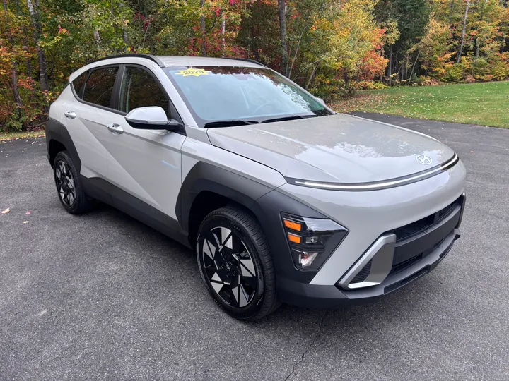 2025 Hyundai Kona Prefered Image