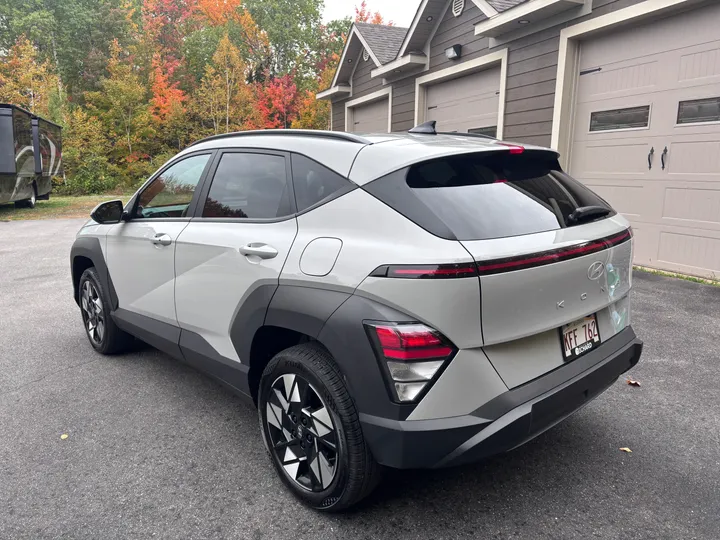 2025 Hyundai Kona Prefered Image