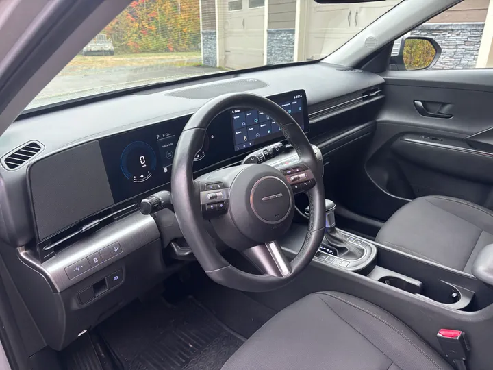 2025 Hyundai Kona Prefered Image