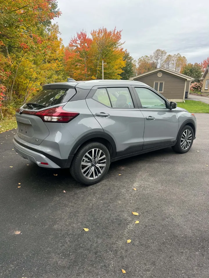 2024 Nissan Kicks SV Image