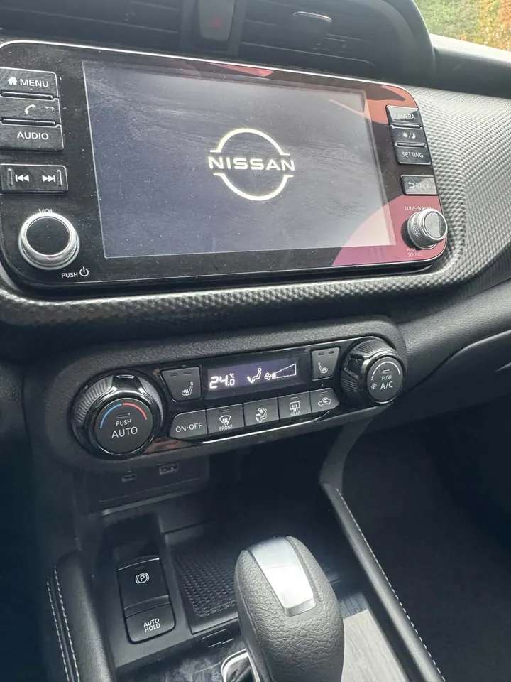 2024 Nissan Kicks SV Image