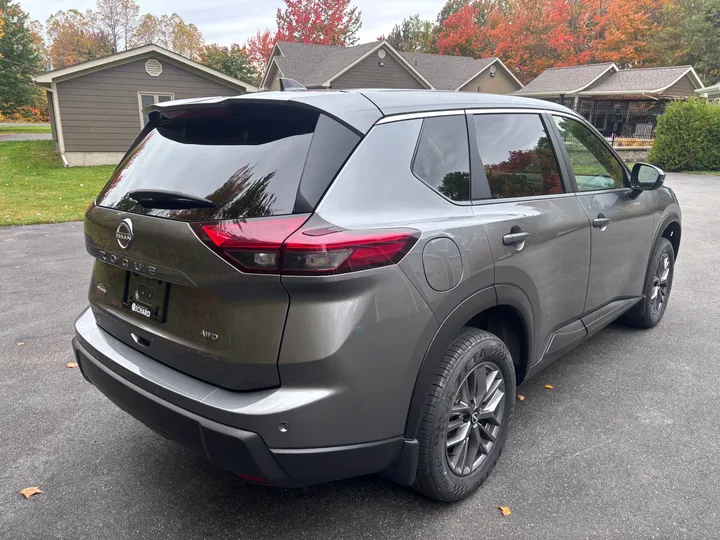 2024 Nissan Rogue S AWD Image