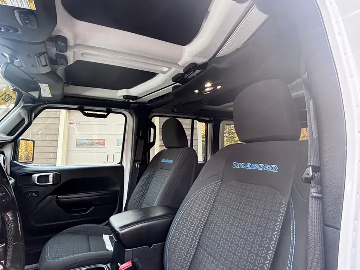 2021 Jeep Wrangler Islander Image