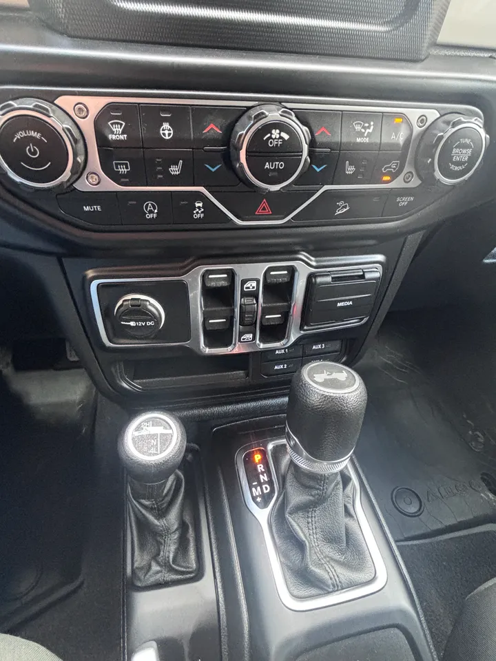 2021 Jeep Wrangler Islander Image