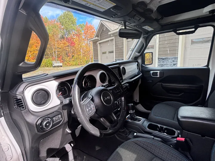 2021 Jeep Wrangler Islander Image