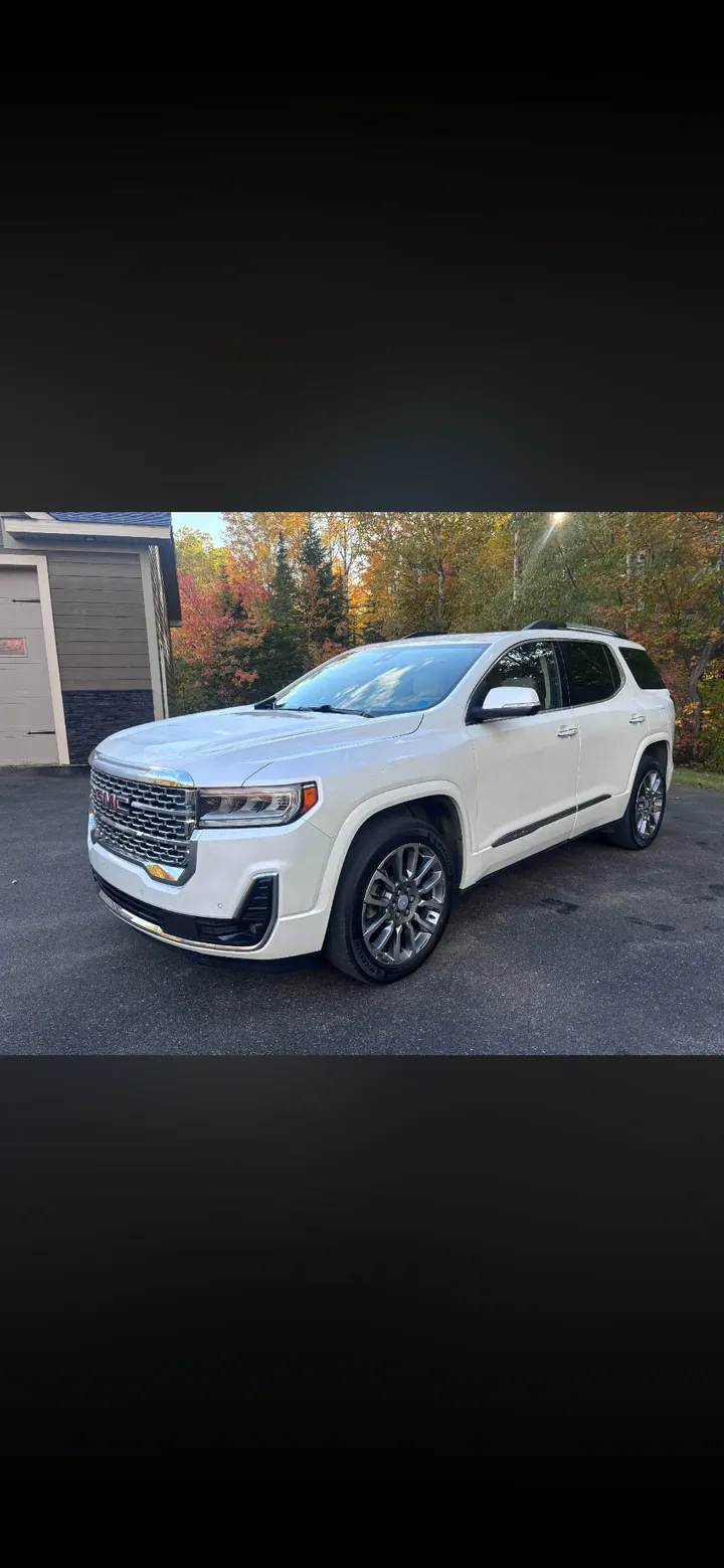 2023 Gmc Acadia Denali Image