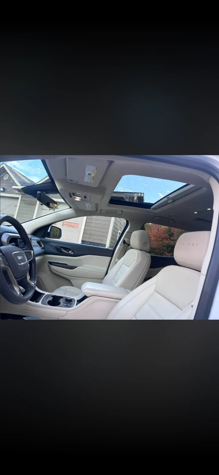 2023 Gmc Acadia Denali Image