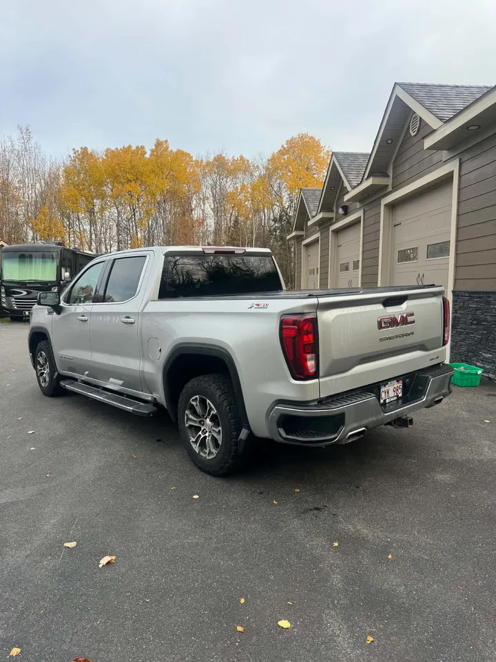2019 Gmc Sierra SLE Image