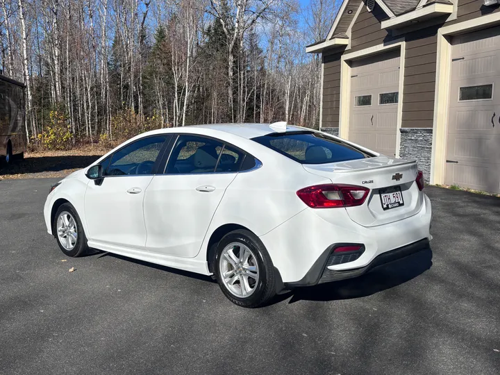 2019 Chevrolet Cruze Image