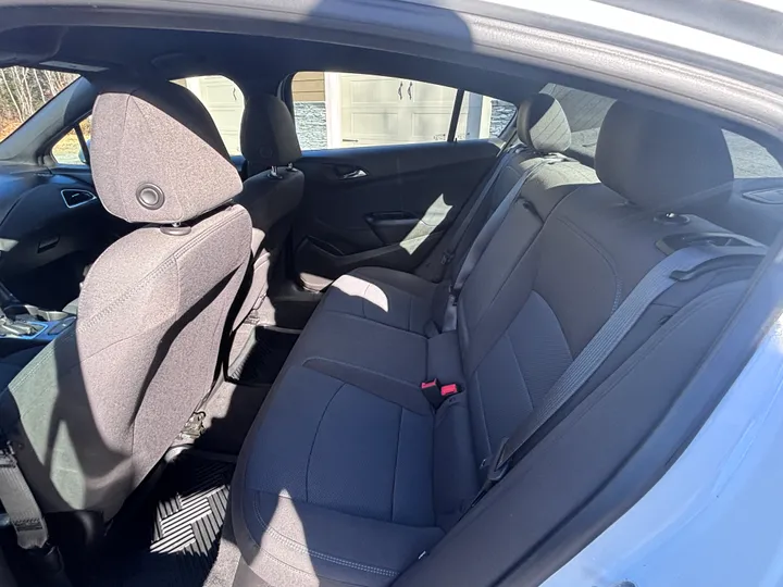 2019 Chevrolet Cruze Image