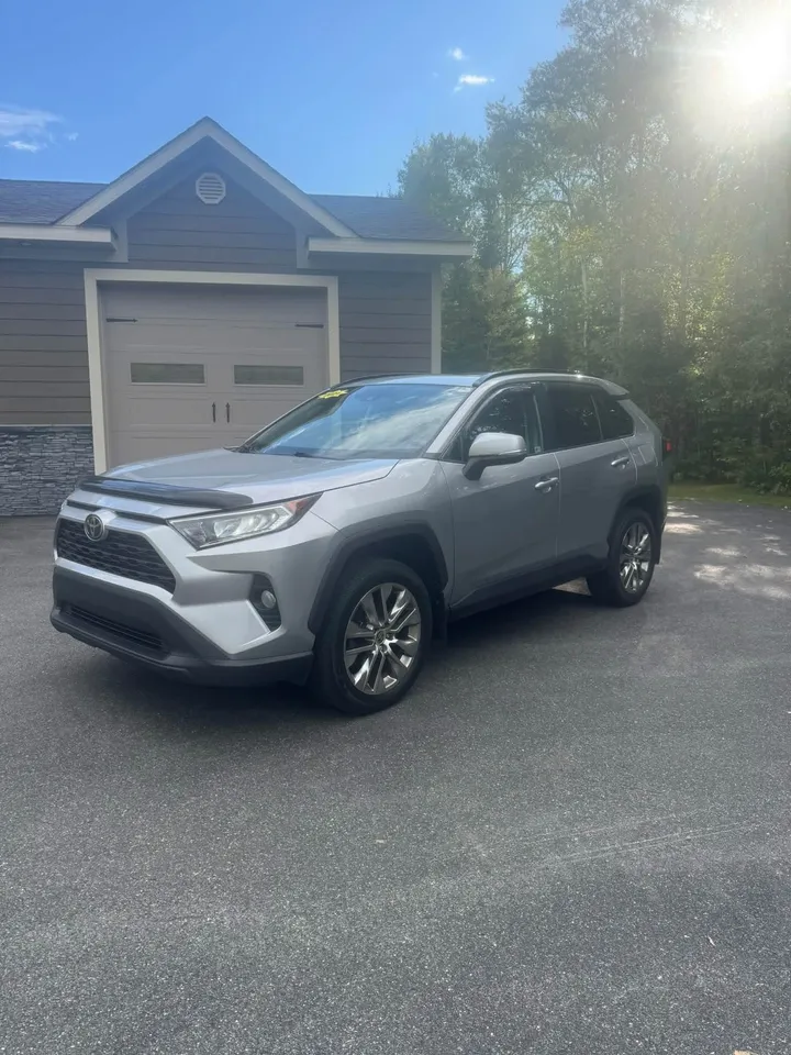 2021 Toyota Rav 4 XLE Premium Image