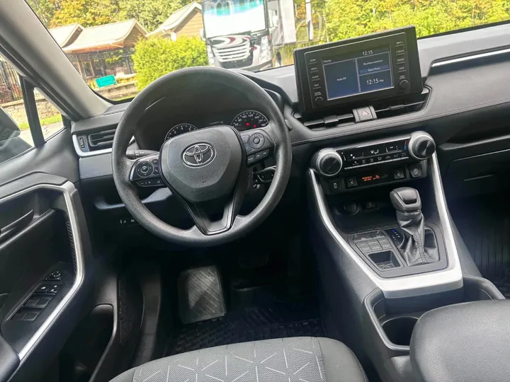 2021 Toyota Rav 4 LE Image