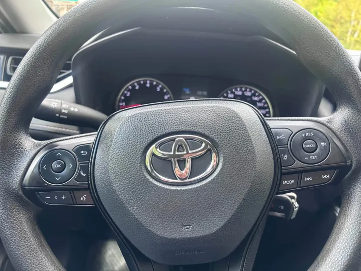 2021 Toyota Rav 4 LE Image